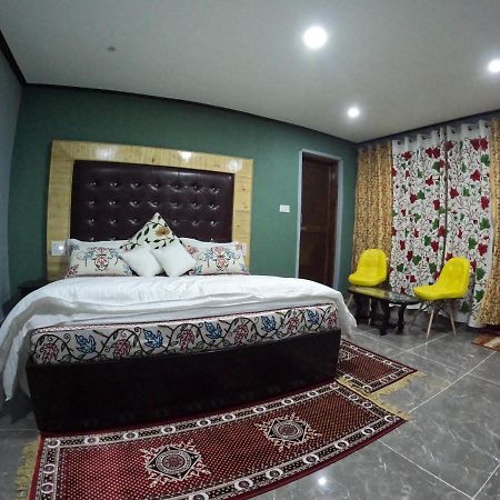 Hotel Seven Pahalgām Eksteriør bilde